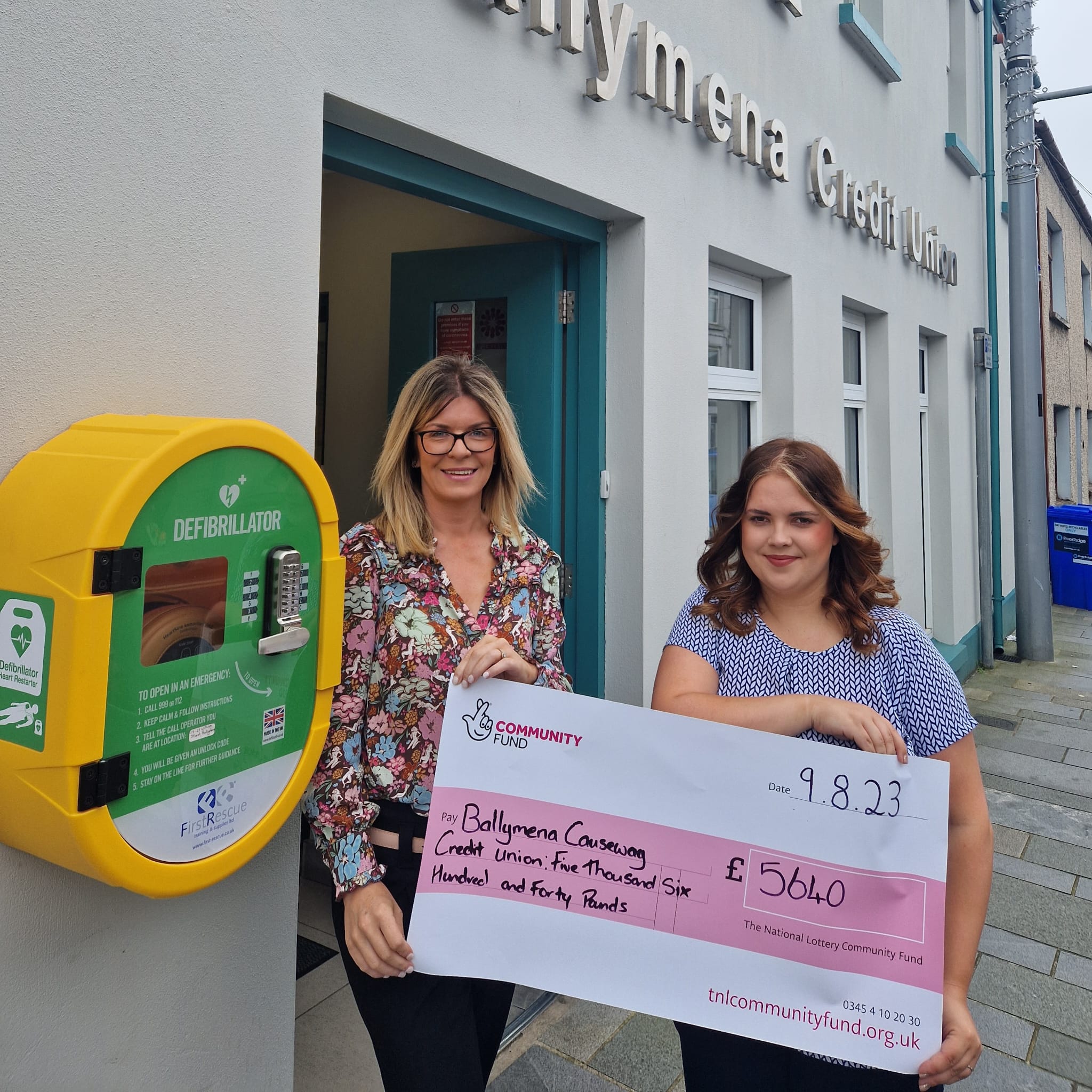 Defibrillator